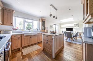 Kitchen diner angle 3- click for photo gallery